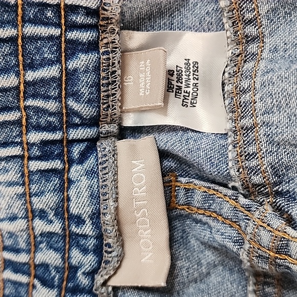 Nordstrom Medium Light Wash Mom Jeans, Size 16 - Picture 15 of 16